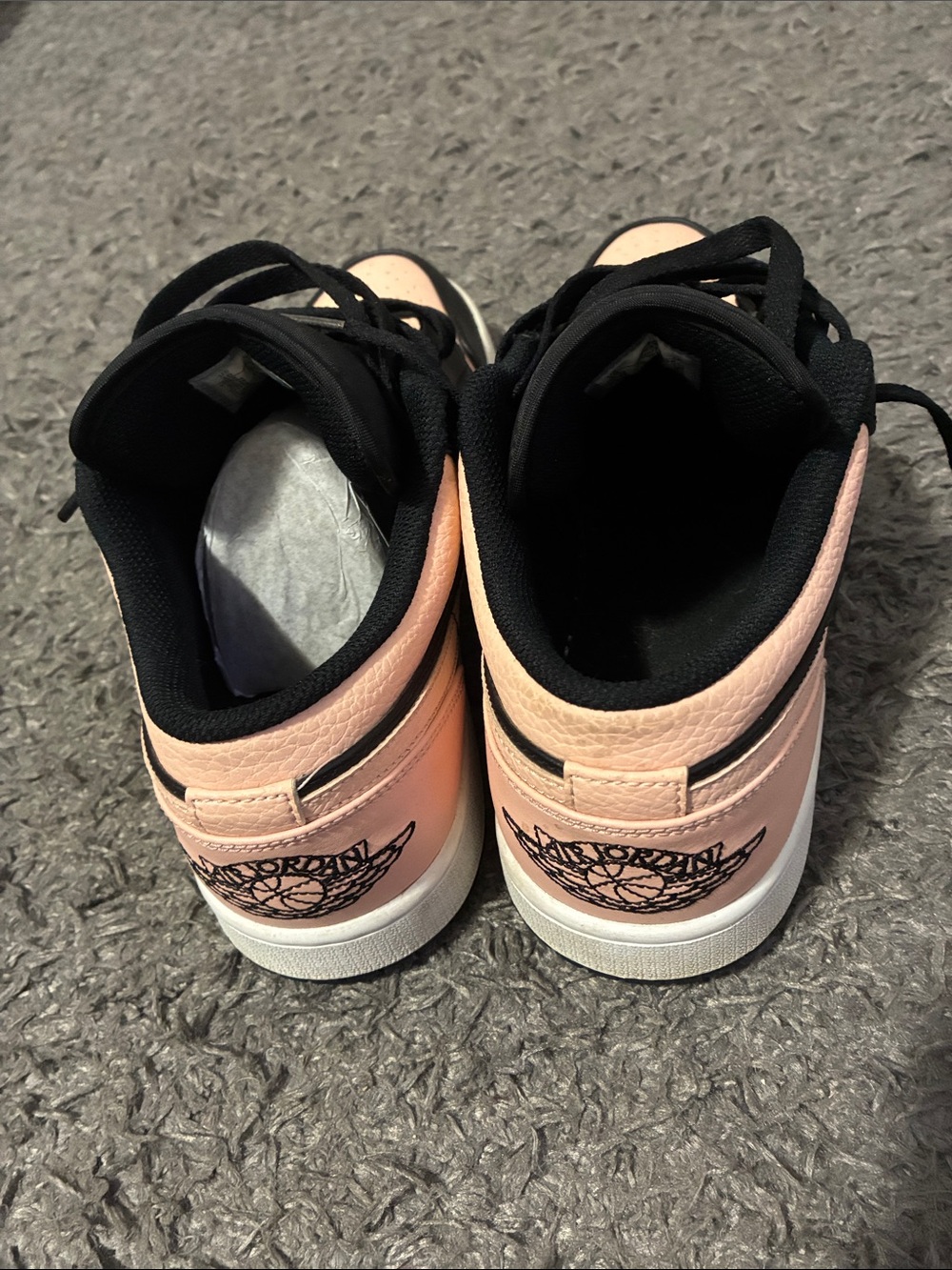 Jordan 1 low crimson tint - Picture 4 of 8